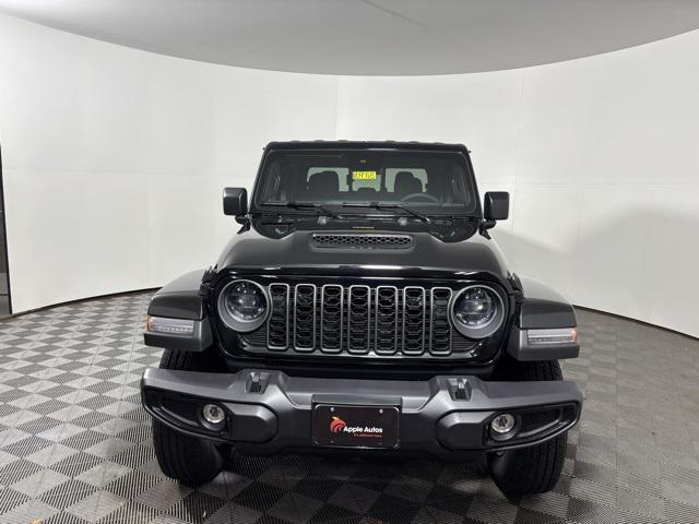 new 2025 Jeep Gladiator car, priced at $48,194