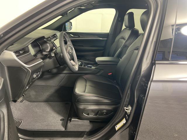 new 2025 Jeep Grand Cherokee car, priced at $44,479