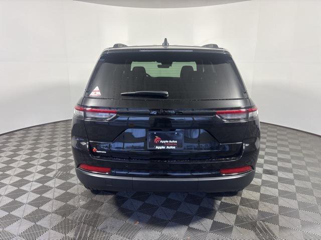 new 2025 Jeep Grand Cherokee car, priced at $49,050