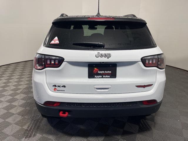 new 2026 Jeep Compass car, priced at $33,495