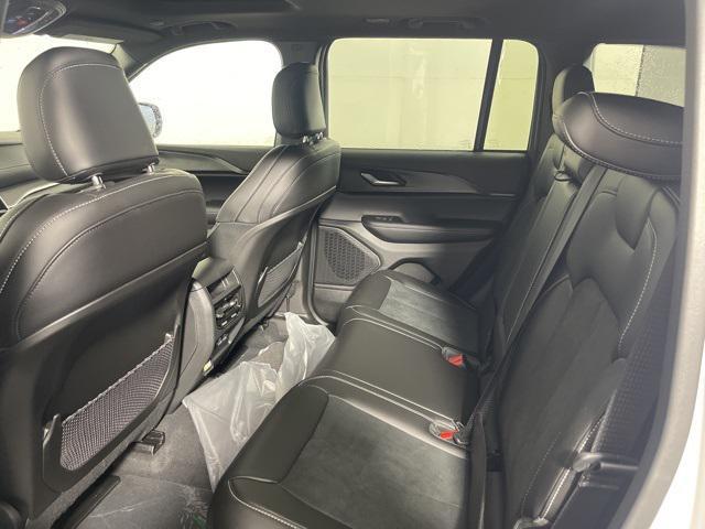 new 2025 Jeep Grand Cherokee car, priced at $41,418