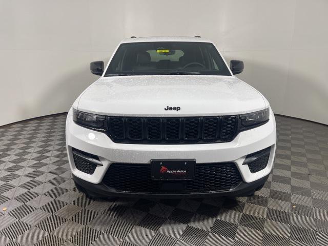 new 2025 Jeep Grand Cherokee car, priced at $41,418