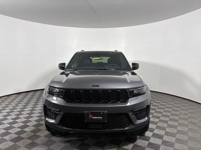 new 2025 Jeep Grand Cherokee car, priced at $44,836