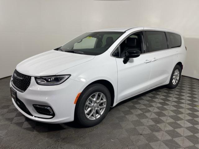 new 2025 Chrysler Pacifica car, priced at $40,995