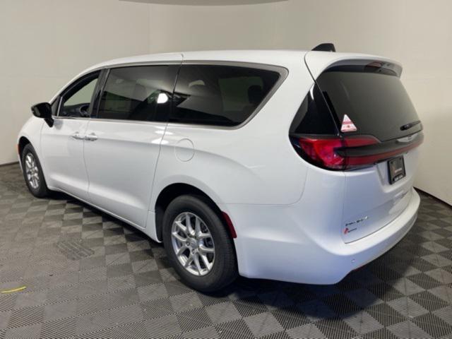 new 2025 Chrysler Pacifica car, priced at $40,995