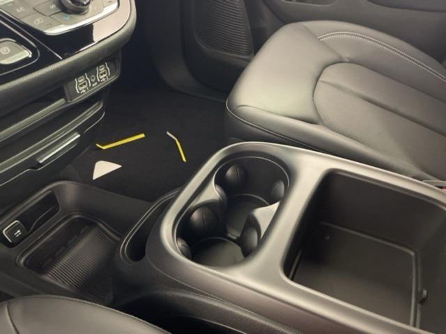 new 2025 Chrysler Pacifica car, priced at $40,995