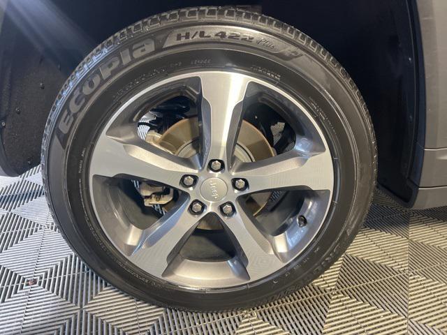 used 2023 Jeep Grand Cherokee car, priced at $32,999