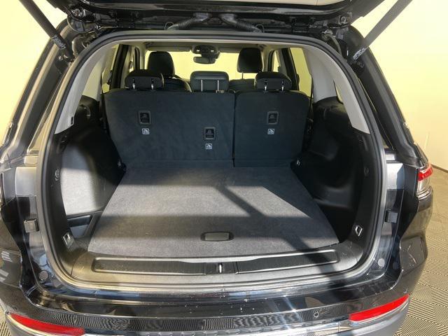 used 2023 Jeep Grand Cherokee car, priced at $32,999