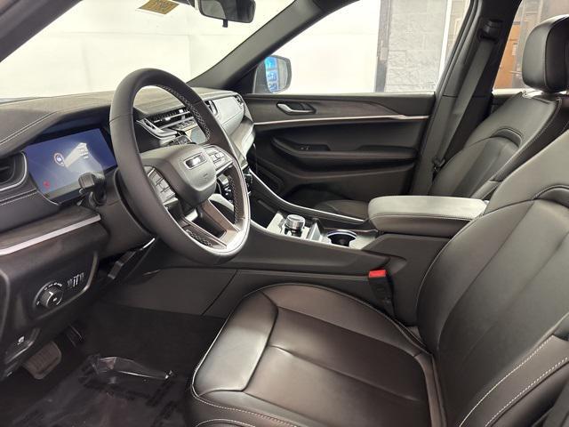 new 2025 Jeep Grand Cherokee car, priced at $39,492