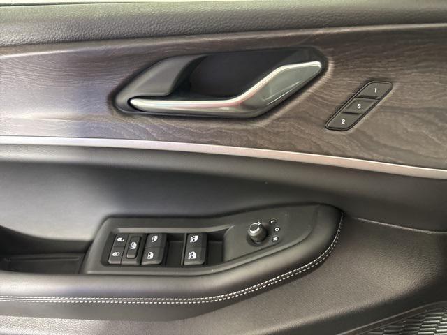 new 2025 Jeep Grand Cherokee car, priced at $39,492