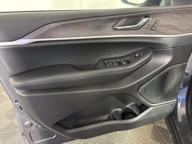 new 2025 Jeep Grand Cherokee car, priced at $39,492