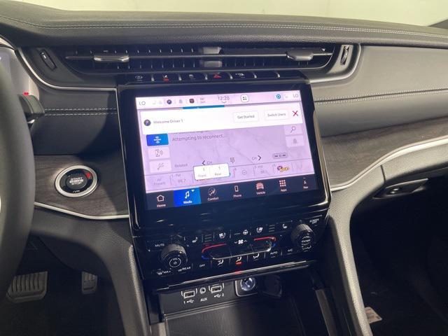 new 2025 Jeep Grand Cherokee car, priced at $47,342