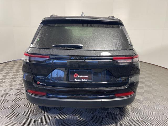 new 2025 Jeep Grand Cherokee car, priced at $48,476