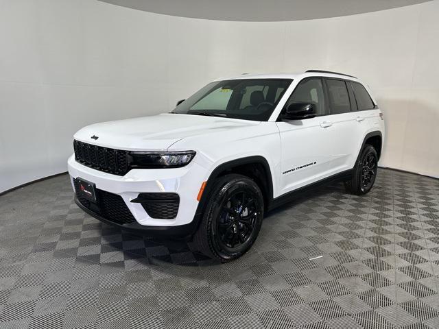 new 2025 Jeep Grand Cherokee car, priced at $38,995