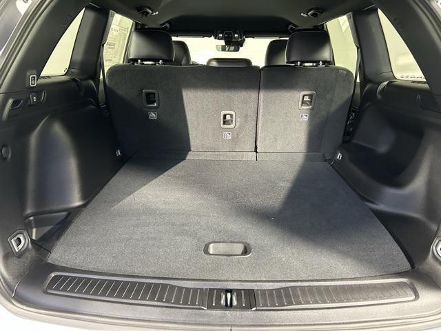 new 2025 Jeep Grand Cherokee car, priced at $38,995