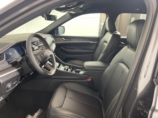 new 2025 Jeep Grand Cherokee car, priced at $44,238