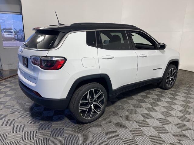 new 2025 Jeep Compass car, priced at $32,495