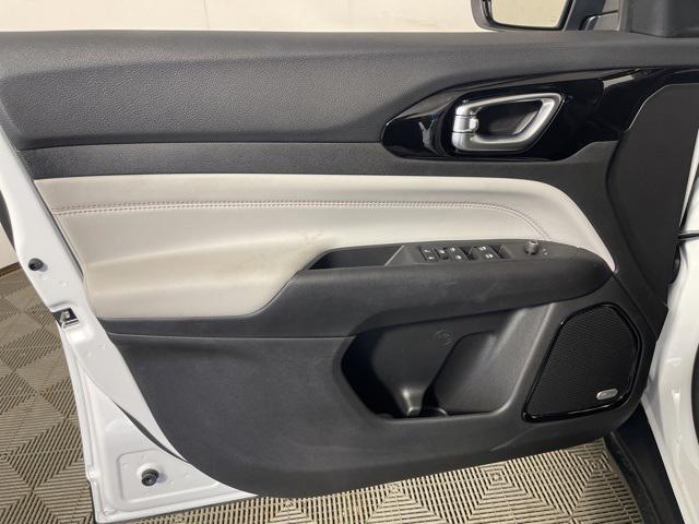 new 2025 Jeep Compass car, priced at $32,495