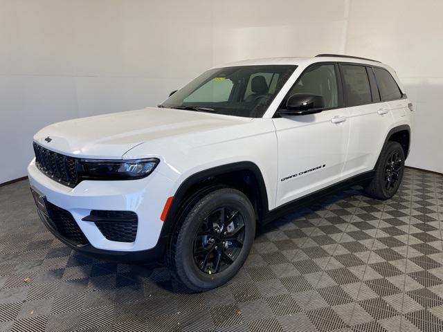 new 2025 Jeep Grand Cherokee car, priced at $41,819