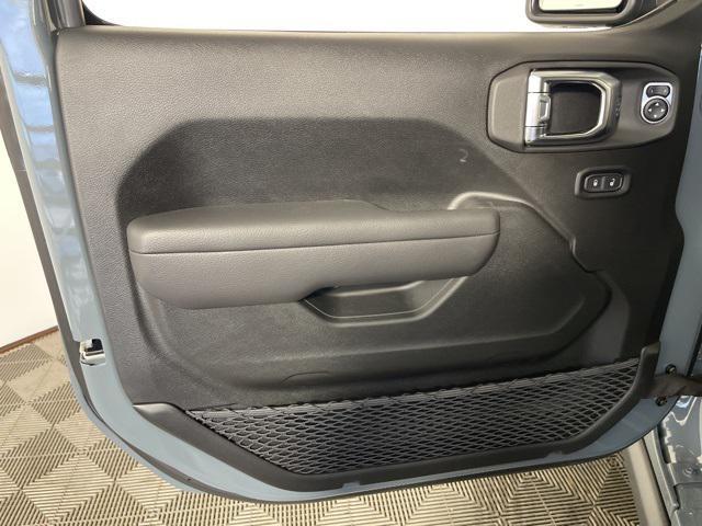 new 2025 Jeep Gladiator car, priced at $50,057