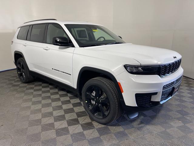 new 2025 Jeep Grand Cherokee car, priced at $42,816