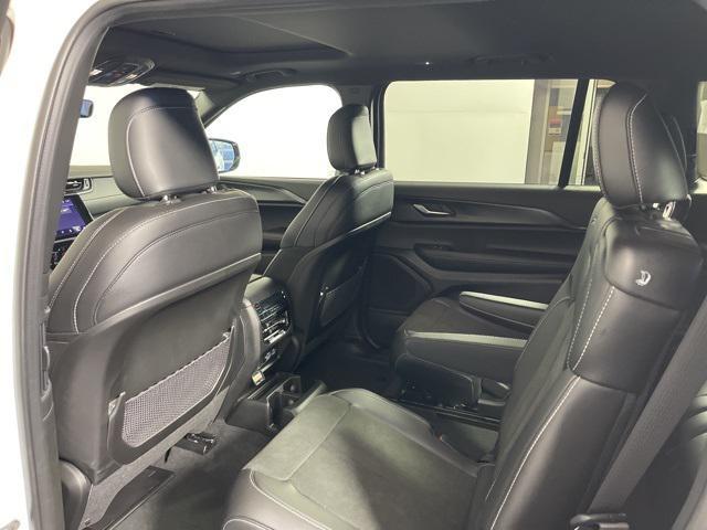 new 2025 Jeep Grand Cherokee car, priced at $41,017