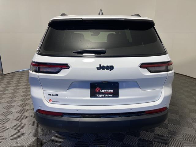 new 2025 Jeep Grand Cherokee car, priced at $41,017