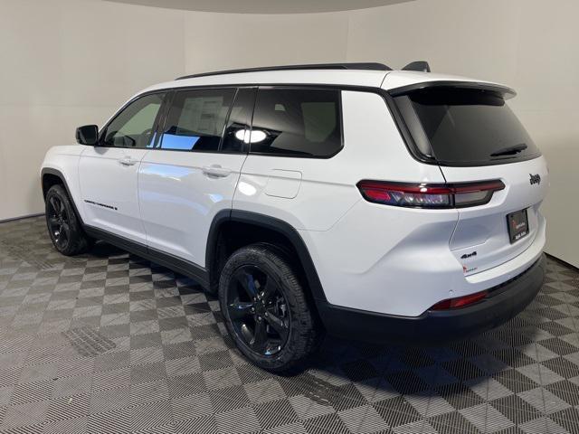 new 2025 Jeep Grand Cherokee car, priced at $41,017