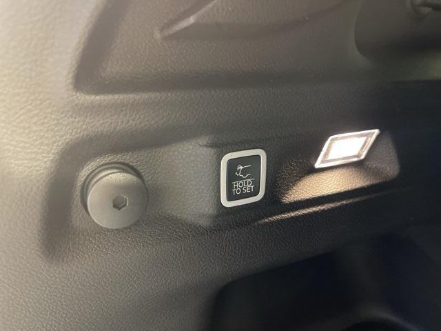 new 2025 Jeep Grand Cherokee car, priced at $41,017