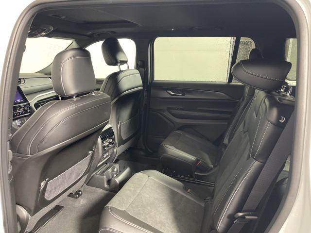 new 2025 Jeep Grand Cherokee car, priced at $43,734