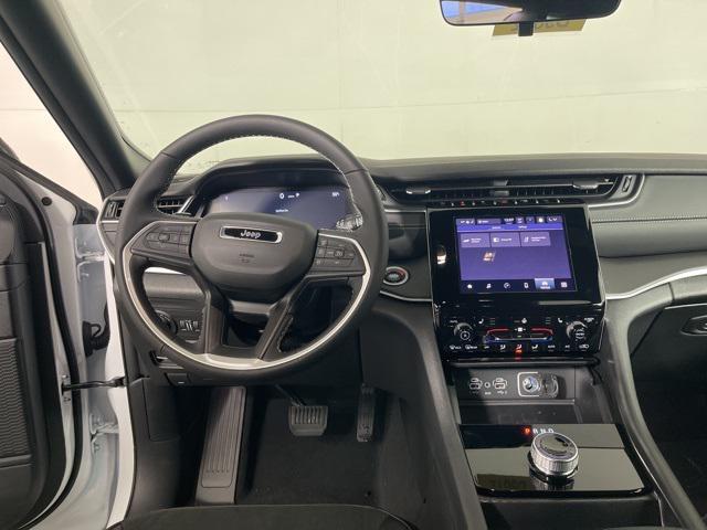 new 2025 Jeep Grand Cherokee car, priced at $43,734