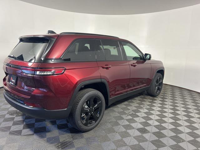 new 2025 Jeep Grand Cherokee car, priced at $40,995