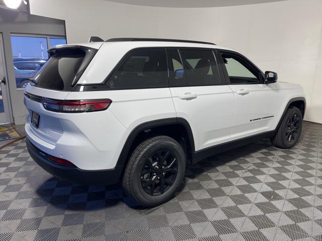 new 2025 Jeep Grand Cherokee car, priced at $38,495