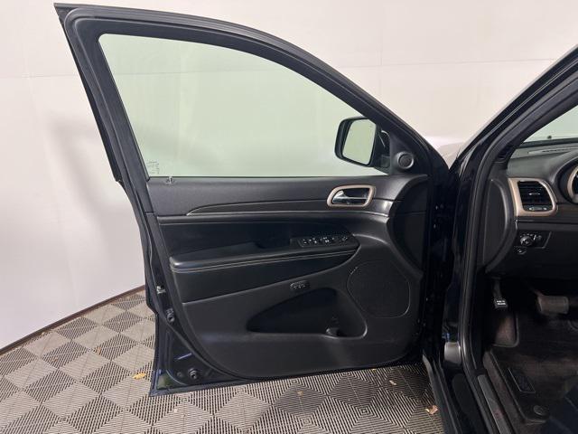 used 2017 Jeep Grand Cherokee car, priced at $13,954