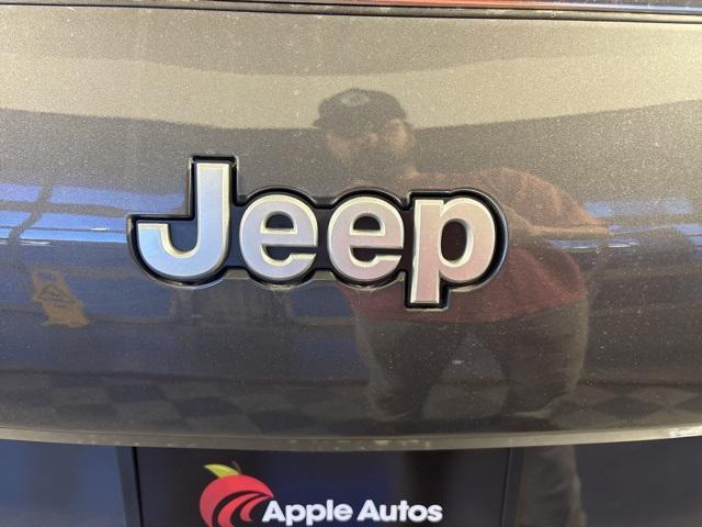 new 2025 Jeep Grand Cherokee car, priced at $49,708