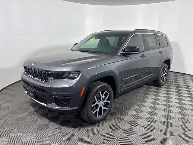 new 2025 Jeep Grand Cherokee car, priced at $49,708