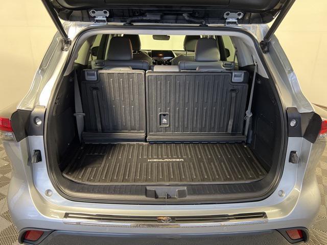 used 2021 Toyota Highlander car, priced at $36,580