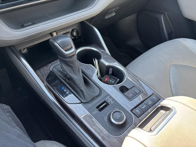 used 2021 Toyota Highlander car, priced at $36,980