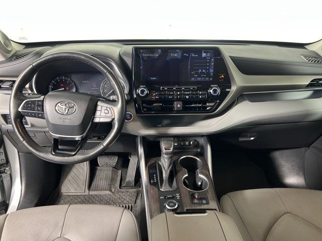 used 2021 Toyota Highlander car, priced at $36,580