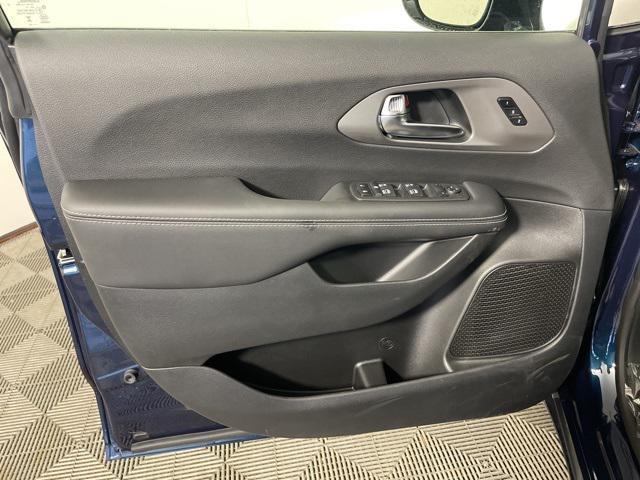 new 2025 Chrysler Pacifica car, priced at $40,995