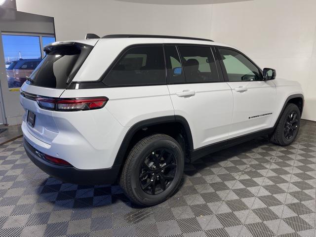 new 2025 Jeep Grand Cherokee car, priced at $43,590