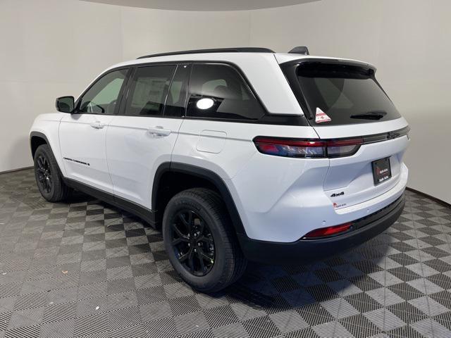 new 2025 Jeep Grand Cherokee car, priced at $43,590