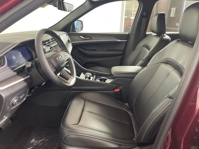 new 2025 Jeep Grand Cherokee car, priced at $43,622