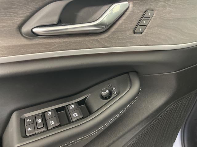 new 2025 Jeep Grand Cherokee car, priced at $43,104