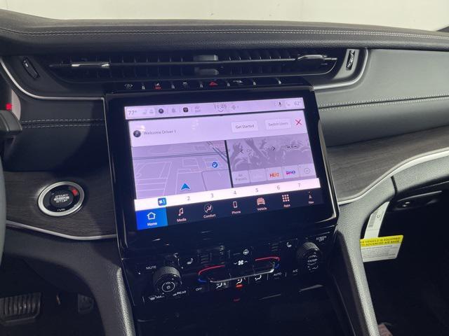 new 2025 Jeep Grand Cherokee car, priced at $49,047