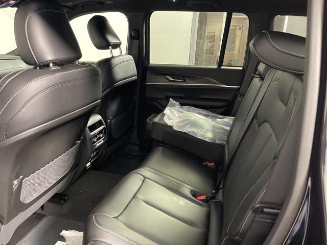 new 2025 Jeep Grand Cherokee car, priced at $49,047