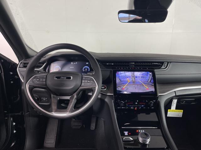 new 2025 Jeep Grand Cherokee car, priced at $49,047