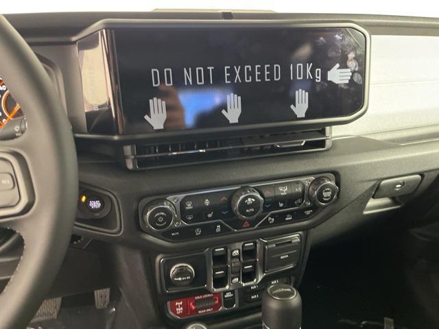 new 2025 Jeep Gladiator car, priced at $47,995