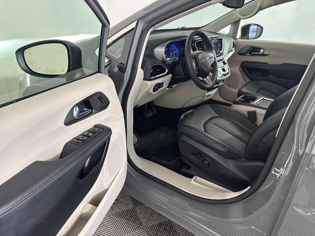 used 2023 Chrysler Pacifica car, priced at $20,663