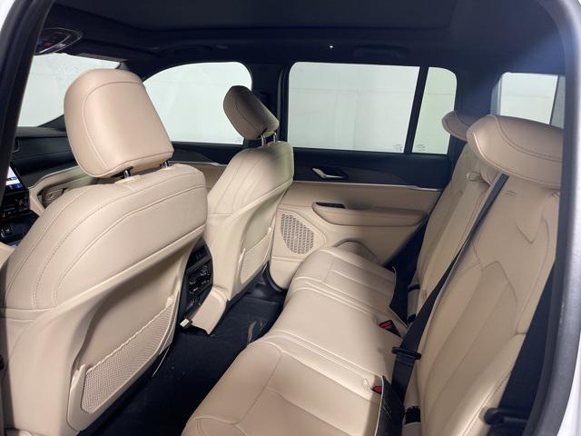 new 2025 Jeep Grand Cherokee car, priced at $45,908